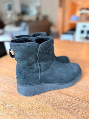 UGG black sheerling boots